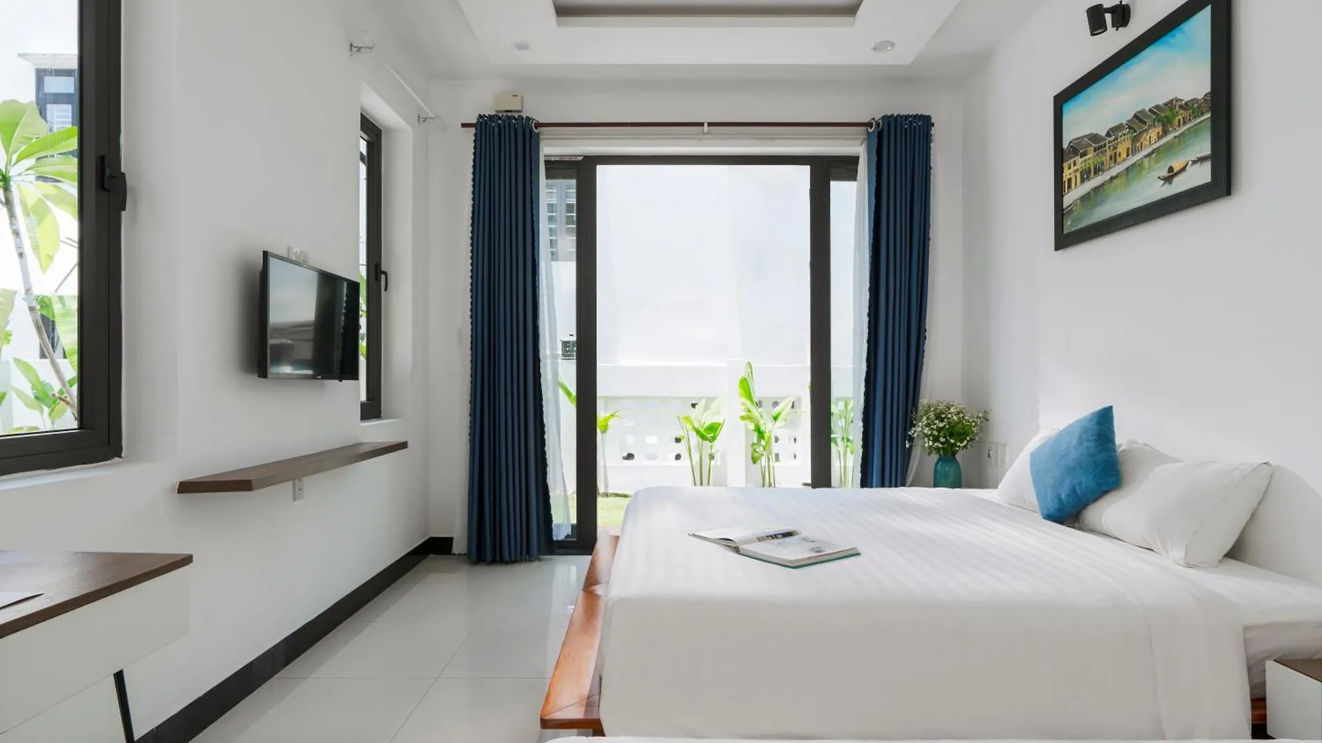 Sunora Villa Hoi An 3*,